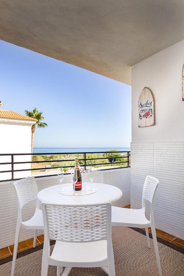 Relax At Premium Beach Flat - Aldea Beach Манилва Экстерьер фото